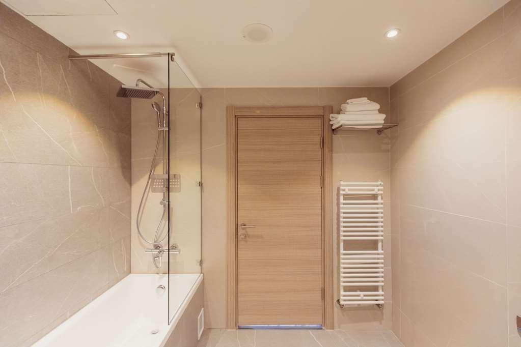 Hotel Ramada By Wyndham Târgu Jiu Zimmer foto